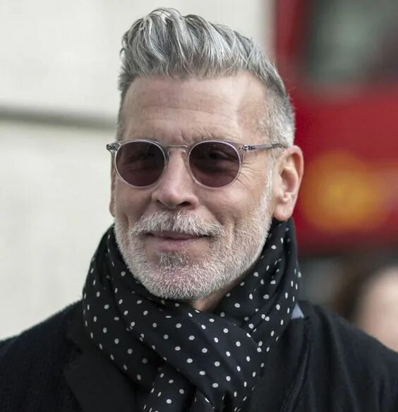 Прически для мужчин 45 лет The Modern Man’s Guide To Going Grey Gracefully FashionBeans Grey hair men, Olde