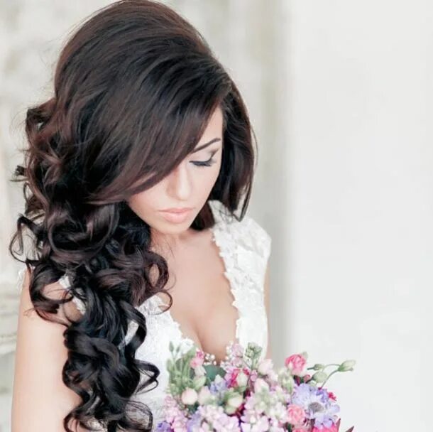 Прически для невесты на длинные волосы фото 30 Wedding Hairstyles For Summer Romantic wedding hair, Classic wedding hair, We