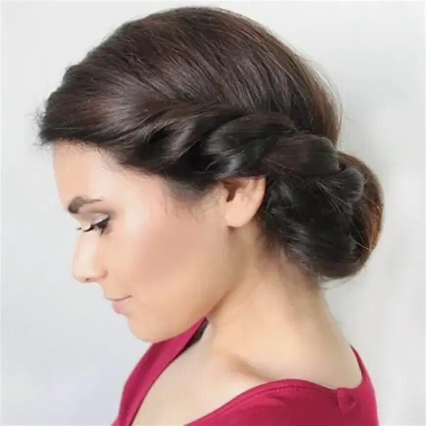 Прически для низких женщин Our Favorite Prom Hairstyles for Medium-Length Hair Prom Hair and Makeup Medium 