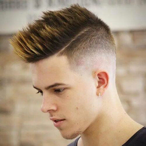 Прически для пацанов 2024 35 Cool Faux Hawk (Fohawk) Haircuts For Men in 2024 Hipster haircut, Mens haircu