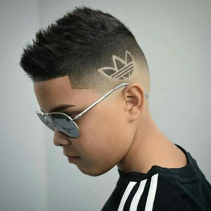 Прически для пацанов 2024 Pin on masculinos Boys haircuts with designs, Hair designs for boys, Haircut des