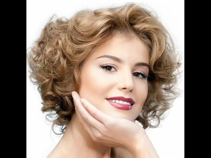 Прически для пышных волос для женщин Short hairstyles and haircuts 2017 for women Short wavy haircuts, Short curly ha