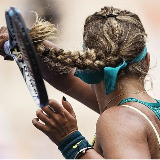 Прически для спорта на длинные Victoria Azarenka (@vichka35) * Instagram photos and videos Tennis hairstyles, H