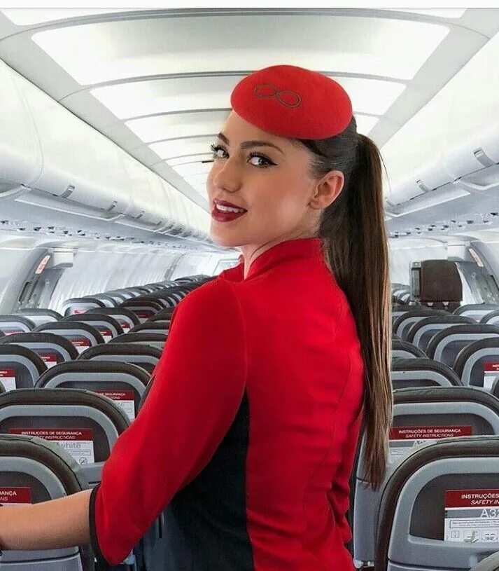 Прически для стюардесс на средние волосы Pin em Fly-hostess Looks lindos, Looks