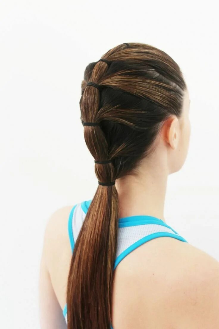 Прически для тренировок на длинные спортивные укладки волос - Поиск в Google Sporty hairstyles, Gym hairstyles, Bal