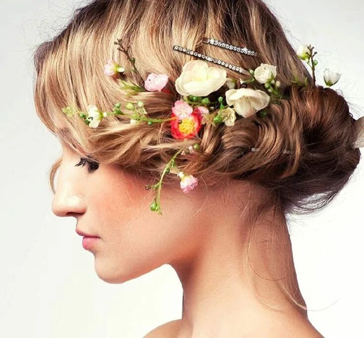 Прически для волос летние Mercari: Your Marketplace Mercari Unique wedding hairstyles, Wedding hair flower