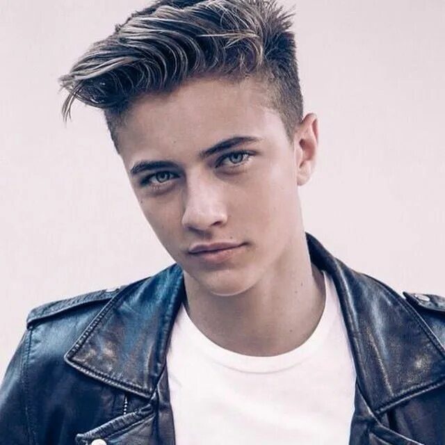 Прически для юноши 16 лет Lucky Blue Lucky blue smith, Lucky blue, Mens hairstyles