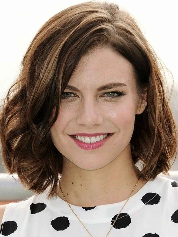 Прически для женщин до плеч Lauren Cohan Lauren cohan, Light brown hair, Lauren