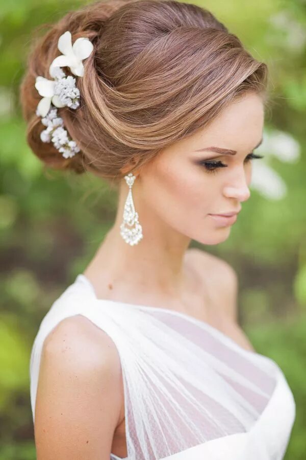 Прически для женщин на свадьбу фото 26 Perfect Wedding Hairstyles with Glam Estilos de peinado para boda, Peinado de