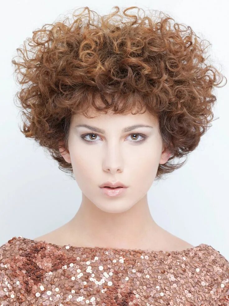 Прически для женщин с химической завивкой Short above the ears ?hairstyle? with cherub curls short curly hair hairstyles c