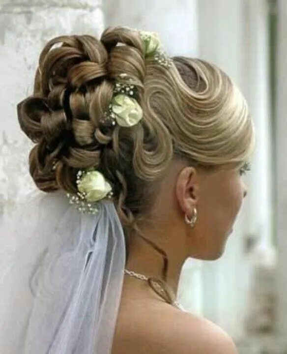 Прически для женщин свадебный Recogido de novia con bucles Classic wedding hair, Bride hairstyles, Wedding hai