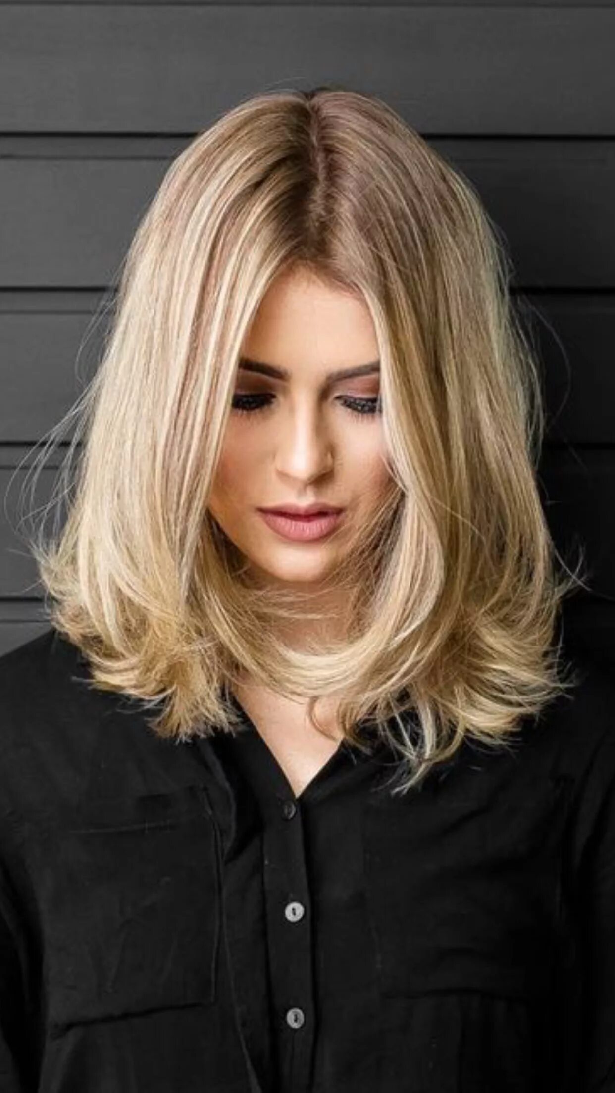 Прически до плеч #BobHairstylesmediumcolour Medium hair styles, Frontal hairstyles, Long hair sty