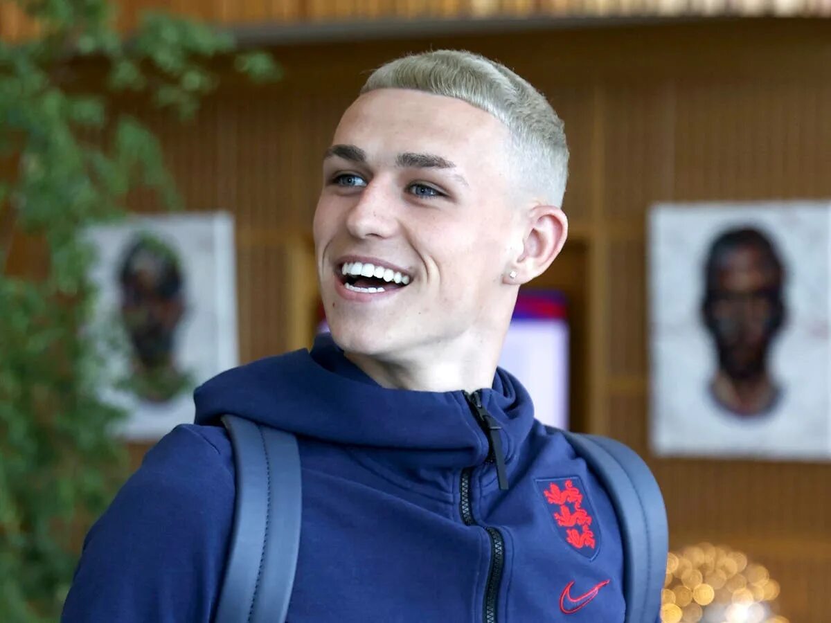 Прически евро 2024 England youngster Phil Foden explains new bleach blonde hairstyle and 'Gazza' in