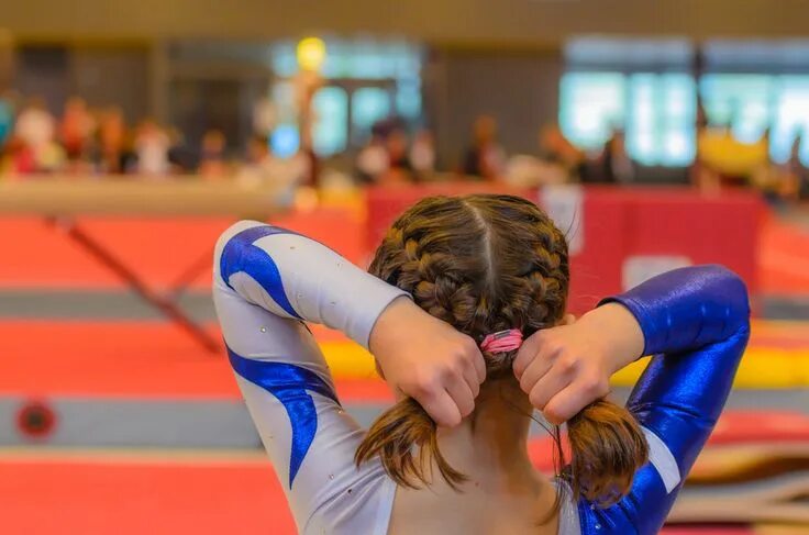 Прически гимнасток на олимпиаде 2024 20 Thoughts That go Through Your Head Before a Gymnastics Meet: Parent, Gymnast,