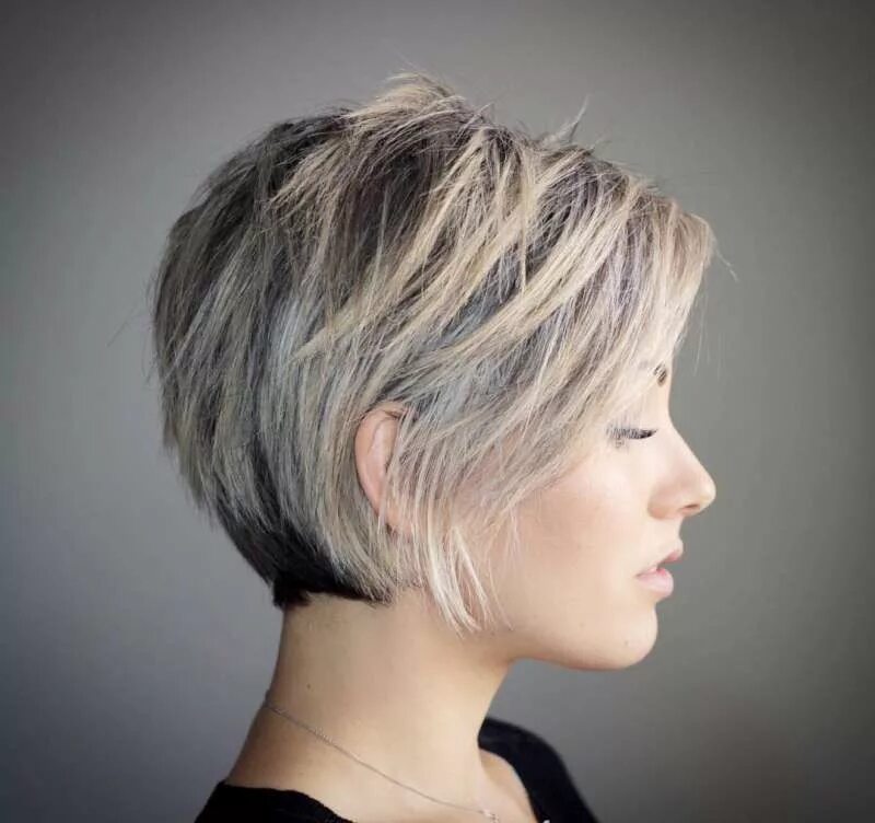 Прически градуированный боб фото Short Hairstyle 2018 Short hair styles, Thick hair styles, Short bob haircuts