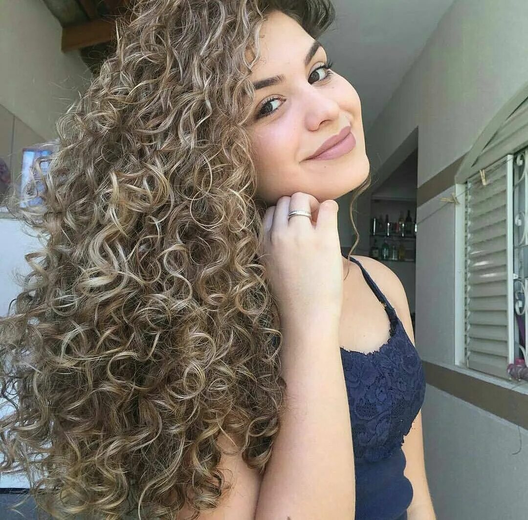 Прически химия на длинные волосы Pin on Perms Spiral perm long hair, Long hair perm, Permed hairstyles