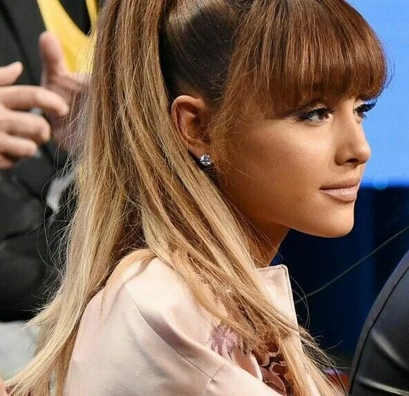 Прически хвост на длинные волосы с челкой Pinterest Ariana grande hair, Ariana grande ponytail, Fringe hairstyles