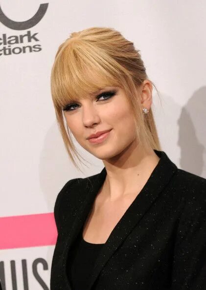 Прически хвост на длинные волосы с челкой November 2010—Slick and Silky Short dreadlocks hairstyles, Taylor alison swift, 