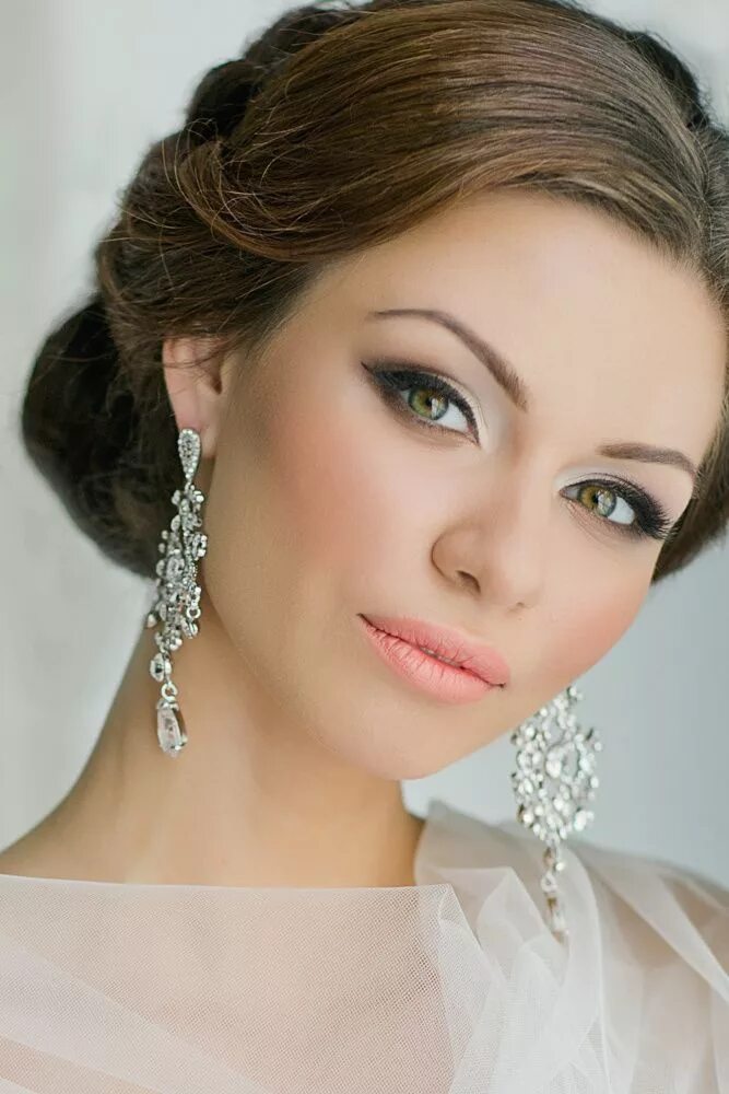 Прически и макияж для глаз свадьба макияж для невесты Maquillage mariée naturel, Maquillage naturel mariage