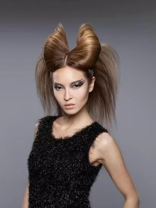 Прически какой мода волос Fashion show hair High fashion hair, Hair styles 2017, Hair styles