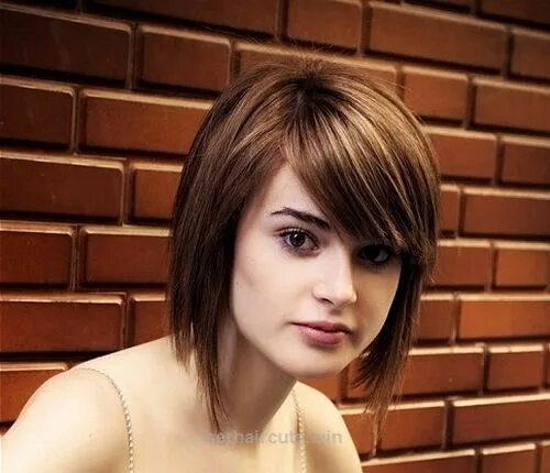 Прически каре с косой челкой Medium Hairstyles For Round Faces Hairstyles For Round Faces Round face haircuts