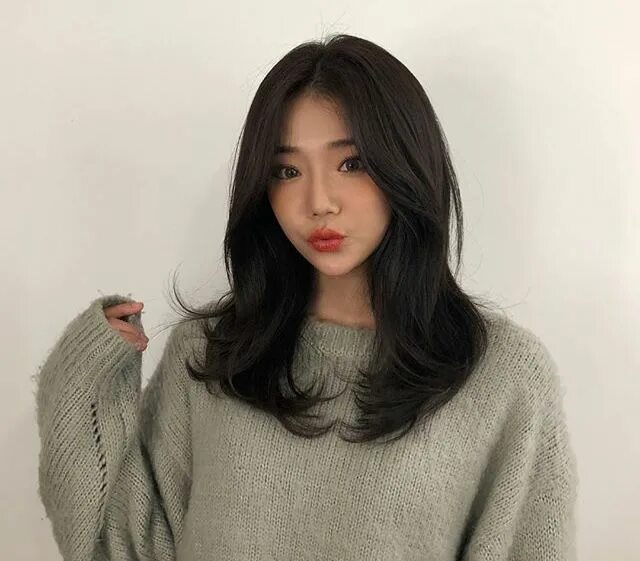 Прически кореянок на длинные волосы Pin by Clara Pailleux on Haircut Long hair styles, Medium hair styles, Korean sh