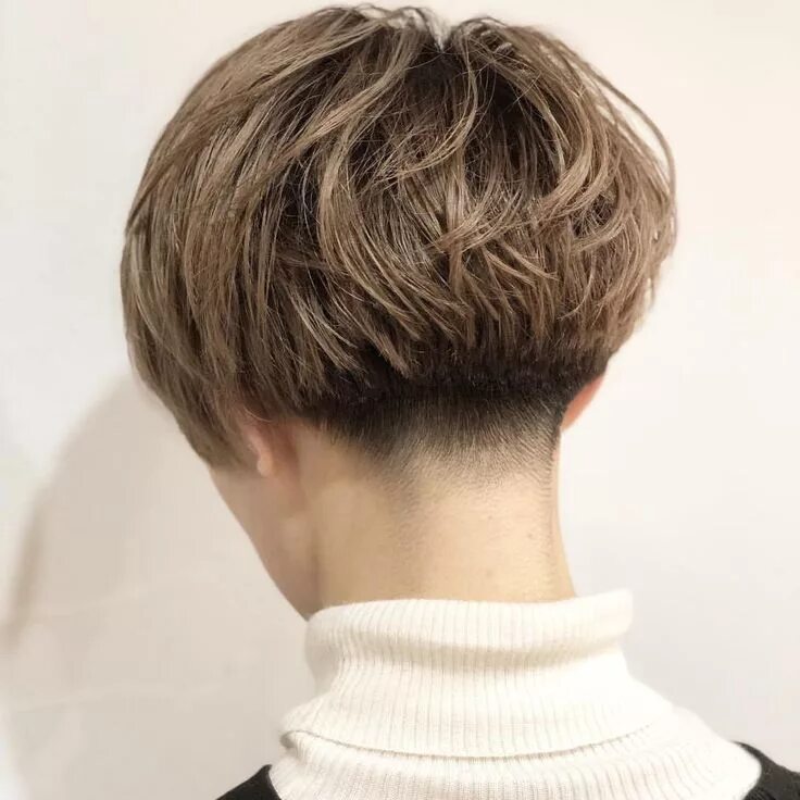 Прически короткие сзади фото Pin on Opgeschoren 03 Hair cuts, Short hair back, Short hair cuts