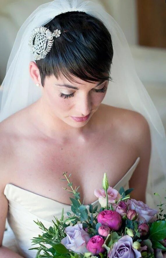 Прически короткие волосы невесты с фатой Wedding Hairstyles For Short Hair - The Right Hairstyles for You Elegant wedding