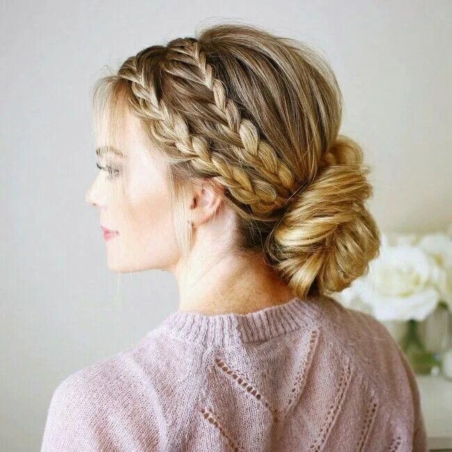 Прически косички на средние волосы фото Pin by Agata Jastrzębska on Fryzury Easy hairstyles, Braided updo for short hair