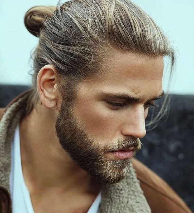 Прически кроп мужские длинные волосы Pin by Kitso Kgori on Man Crush Long hair styles men, Beard styles, Mens hairsty