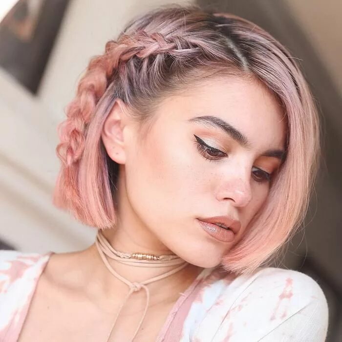 Прически лета 2019 32 модные летние прически 2019 года Braids for short hair, Pink hair, Hair inspi