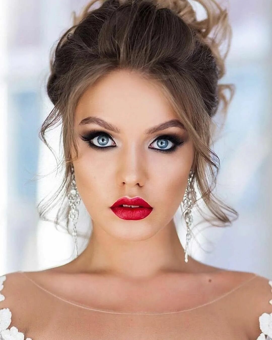 Прически макияж фото A imagem pode conter: 1 pessoa, closeup Gorgeous wedding makeup, Wedding makeup 