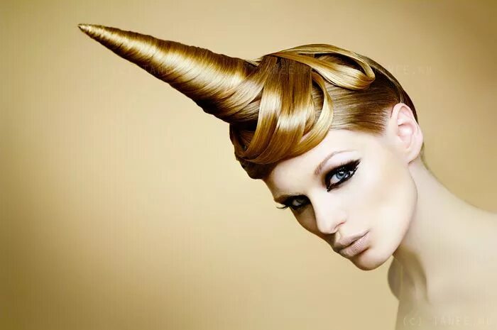 Прически мира фото Unicorn hair style, soft light, make-up, half-turn- I need to figure out how to 