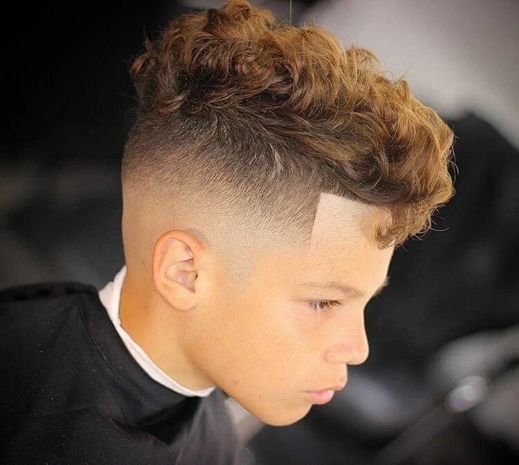 Прически мужские для 12 лет coupe de cheveux homme tendance fade moderne petit garçon meche haute longue che