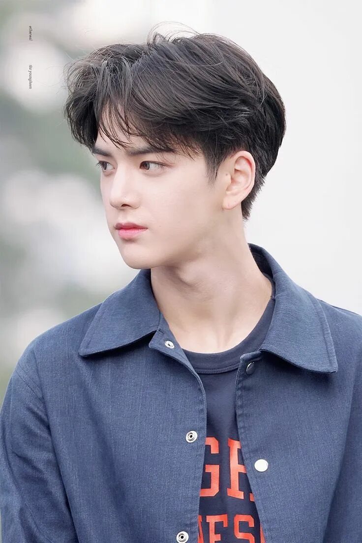 Прически мужские корейские красивые милые Younghoon the boyz Korean men hairstyle, Hair style korea, Korean short hair