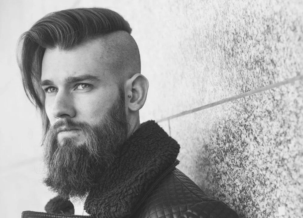 Прически мужского пола 30 Coolest Long Hairstyles for Men in 2024 Undercut long hair, Long hair styles 