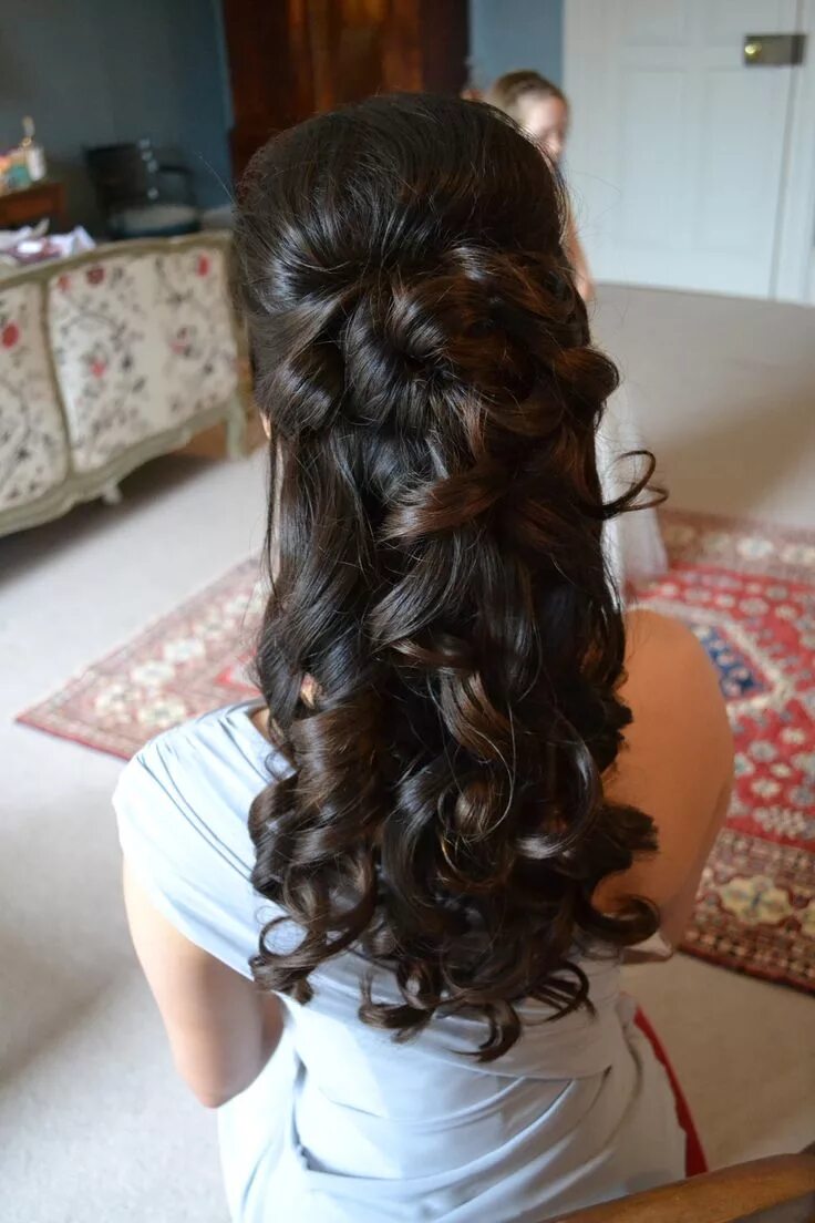 Прически на длинные волосы на последний Viewing Gallery For - Wedding Hairstyles With Tiara And Curls Wedding hair half,