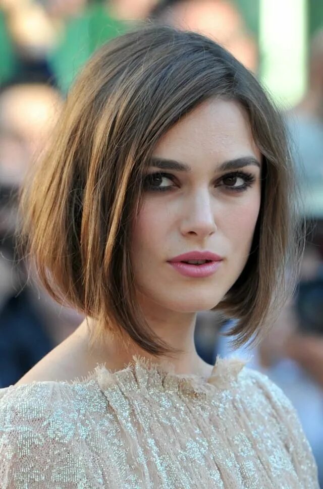 Прически на каре до плеч 30 Long Bob Haircuts We Can't Stop Screenshotting Oval face hairstyles, Square f