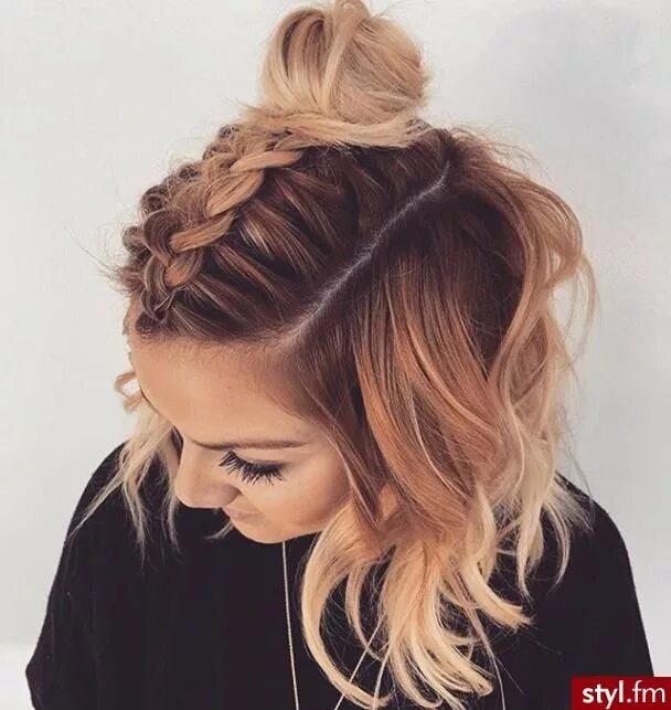 Прически на каре распущенные Pin by Thais Rodriguez on Maquiagem/Cabelos Medium length hair styles, Cute hair