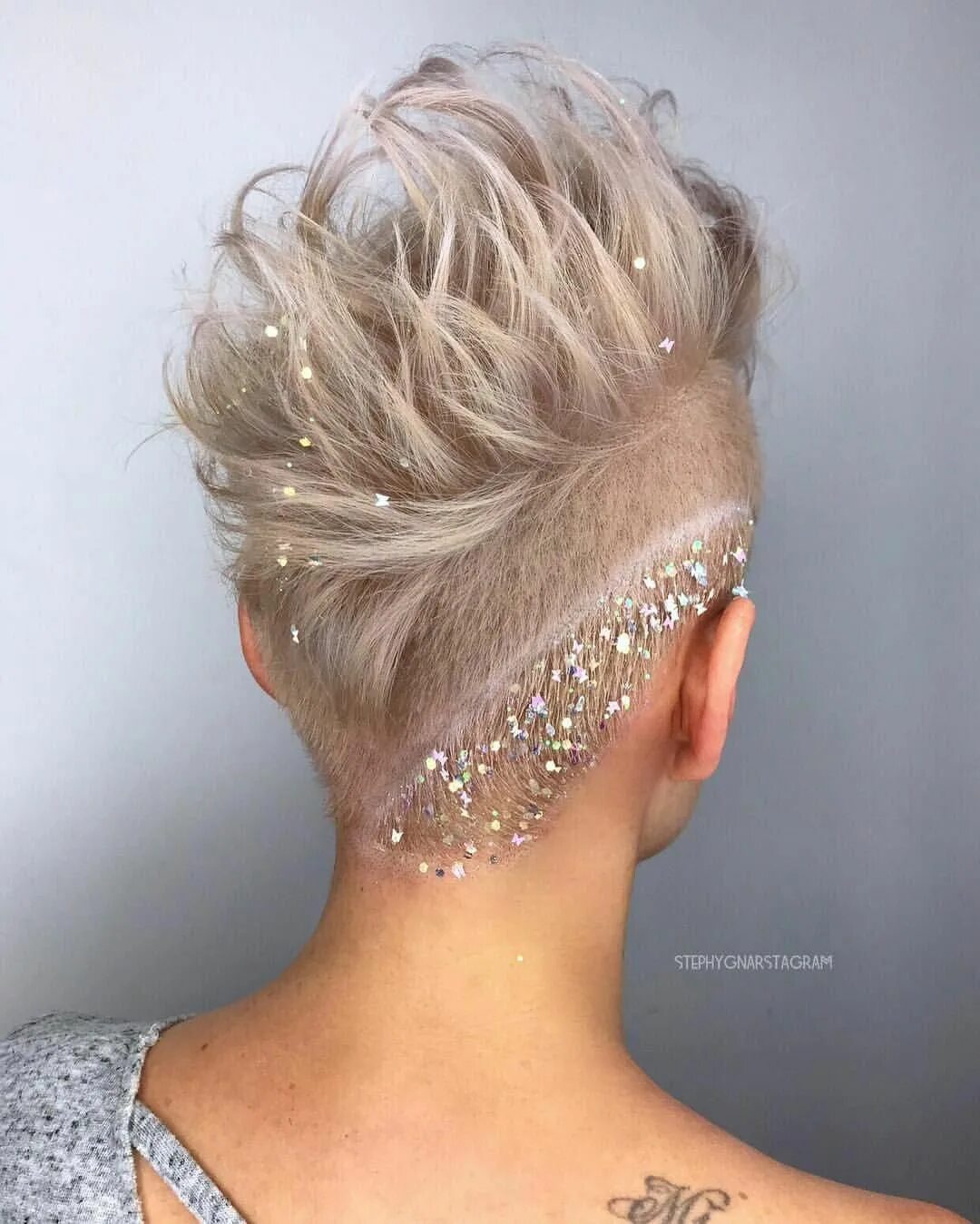 Прически на каре со стразами Pin on Fabulous Hairstyles