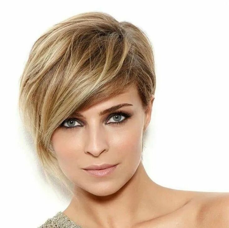 Прически на короткие русые волосы Pin on Bob kapsels voor het gezicht Short hair cuts, Long hair styles, Gorgeous 