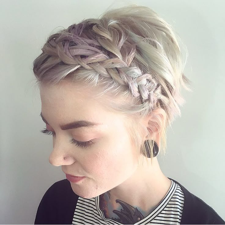 Прически на короткие с косой 60 of the Most Stunning Short Hairstyles on Instagram (March 2019) Braids for sh