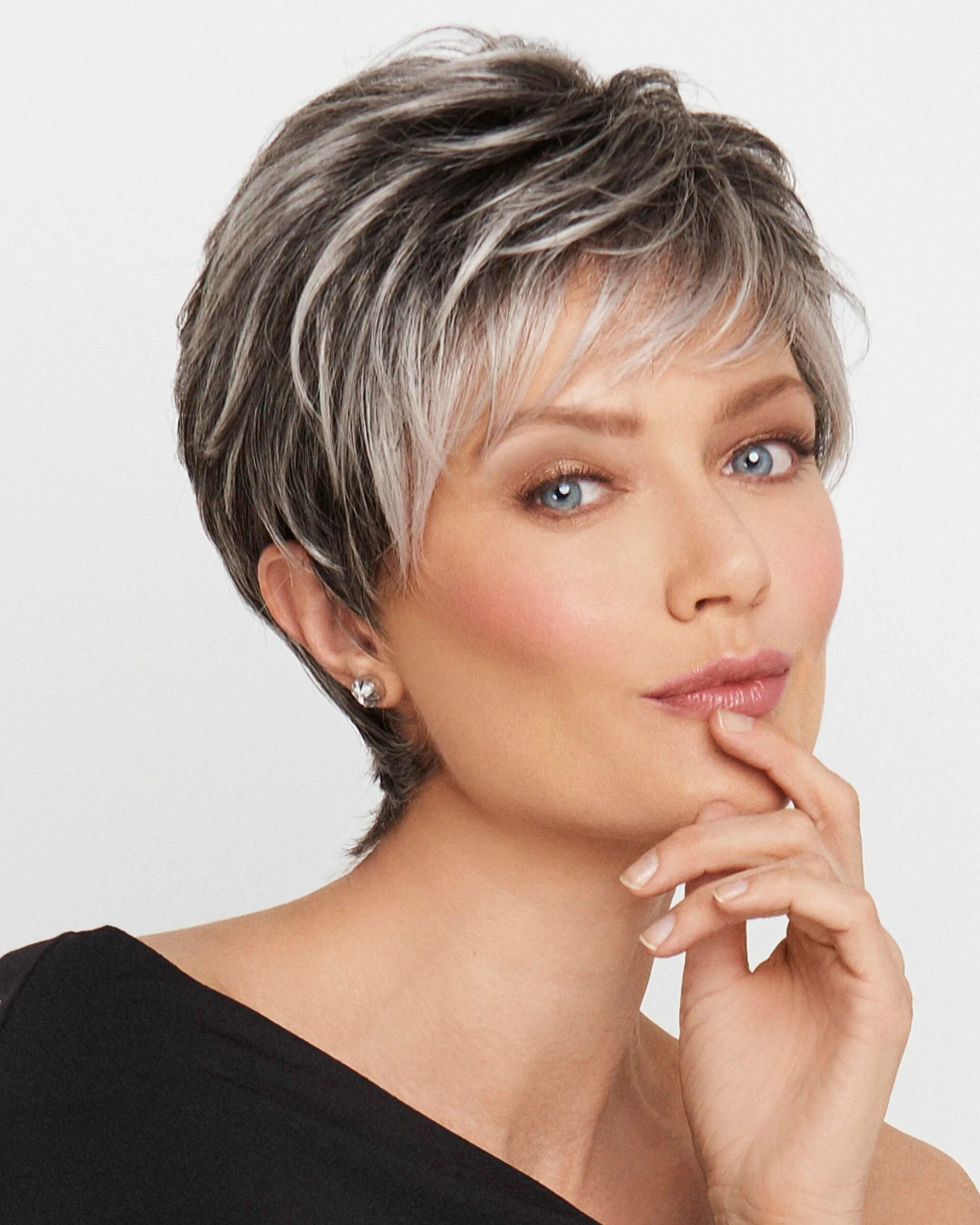 Short Pixie Cut Hairstyles With Bangs Hairstyles for seniors, Haircut for older 