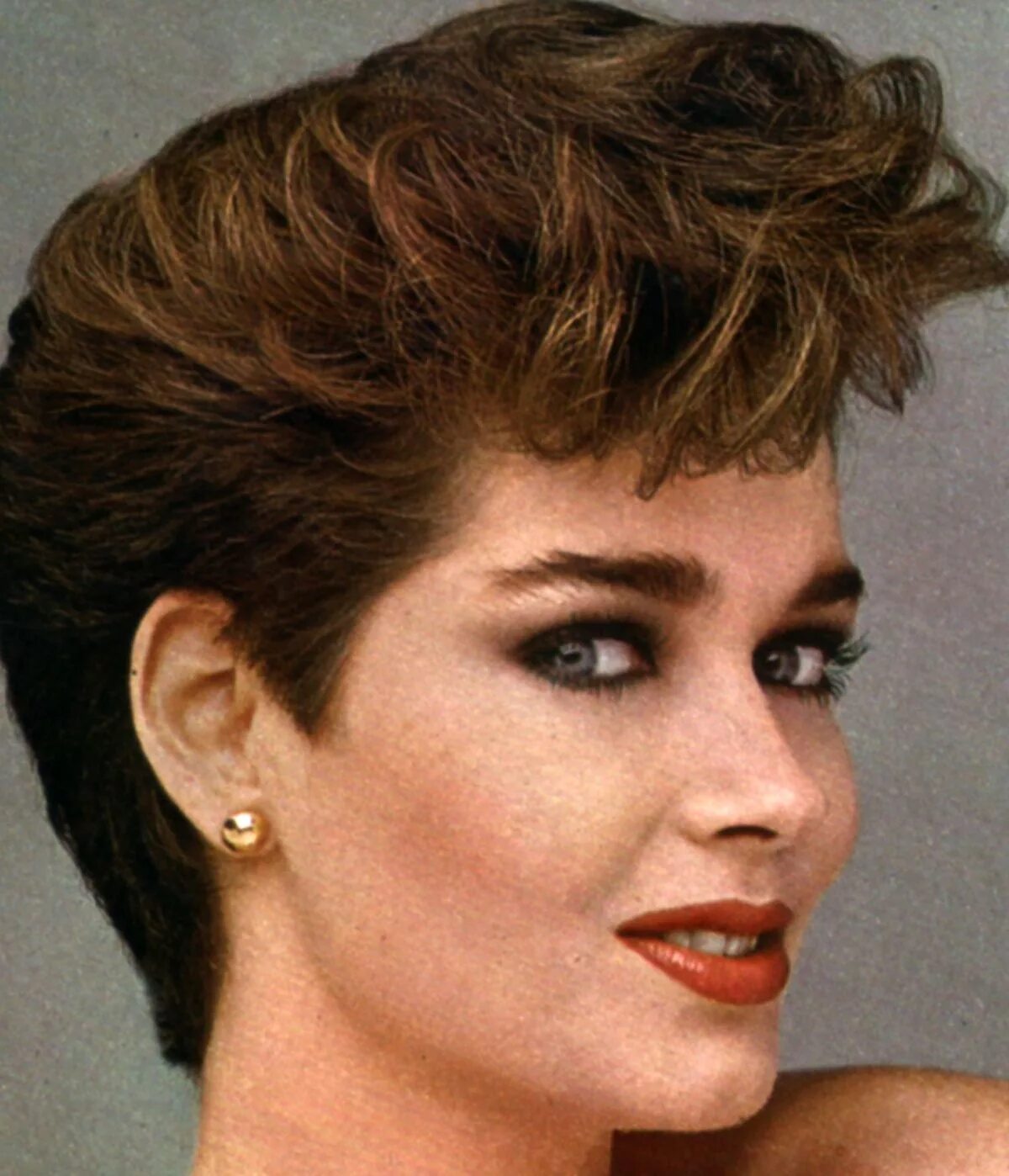 Прически на короткие волосы 90 года Periodicult 1980-1989 80s short hair, Short hair styles, 80's hairstyle