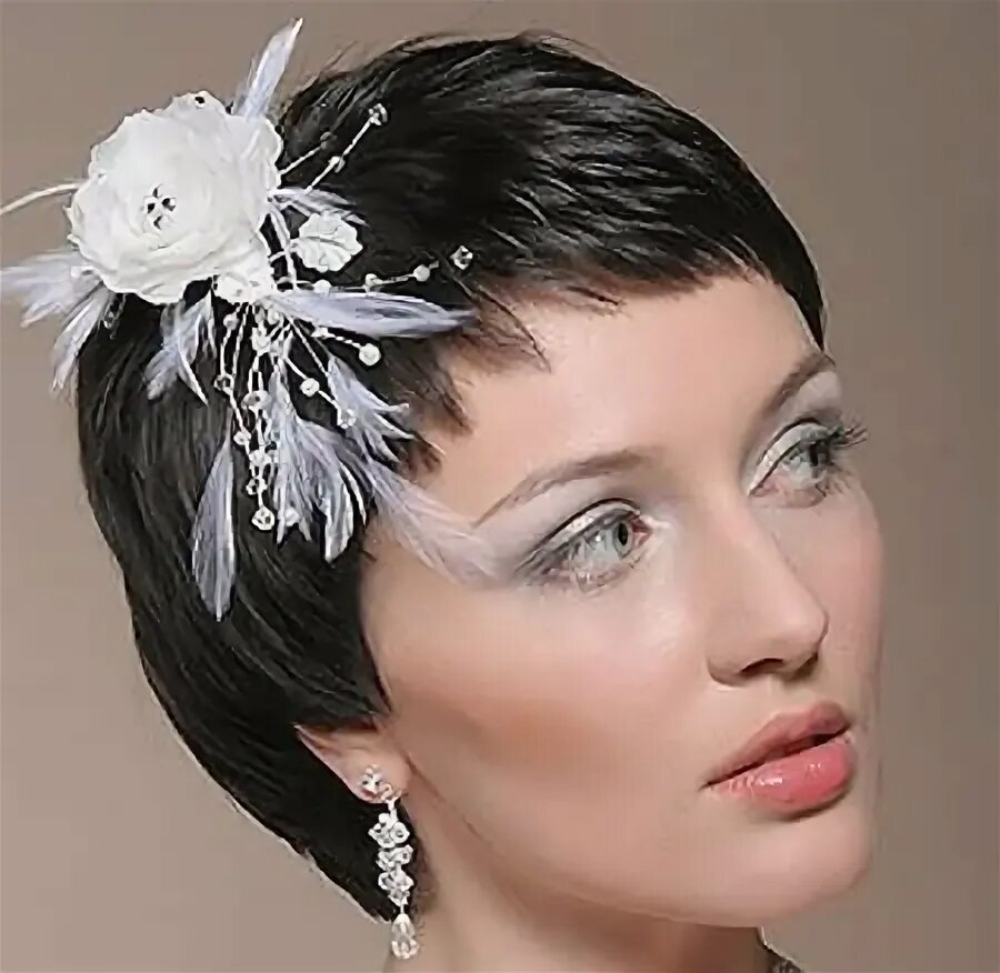 Прически на короткие волосы с украшениями Short wedding hairstyles Short wedding hair, Wedding hairstyles for women, Weddi