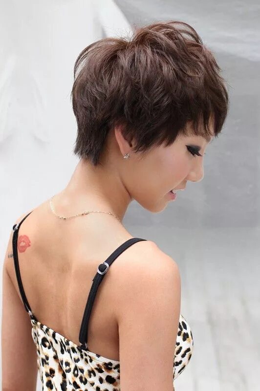 Прически на короткие волосы закрытые уши Pretty Pin-Curl Pixie Cut - Hairstyles Weekly