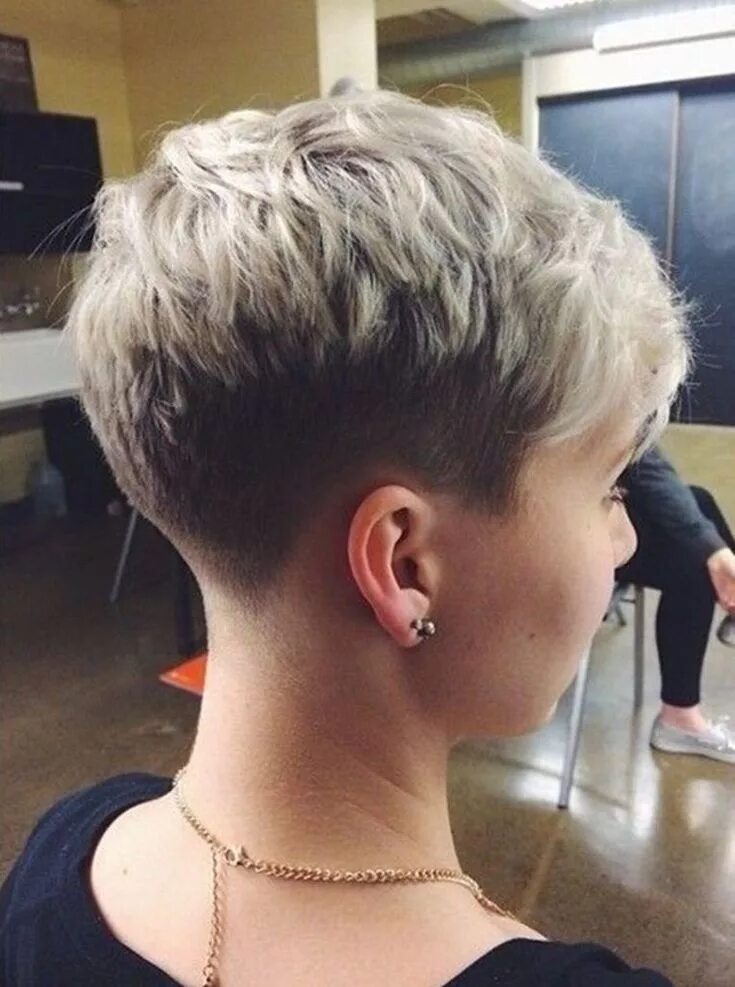 Прически на короткие волосы затылок Cool back view undercut pixie haircut hairstyle ideas 54 Very short hair, Short 