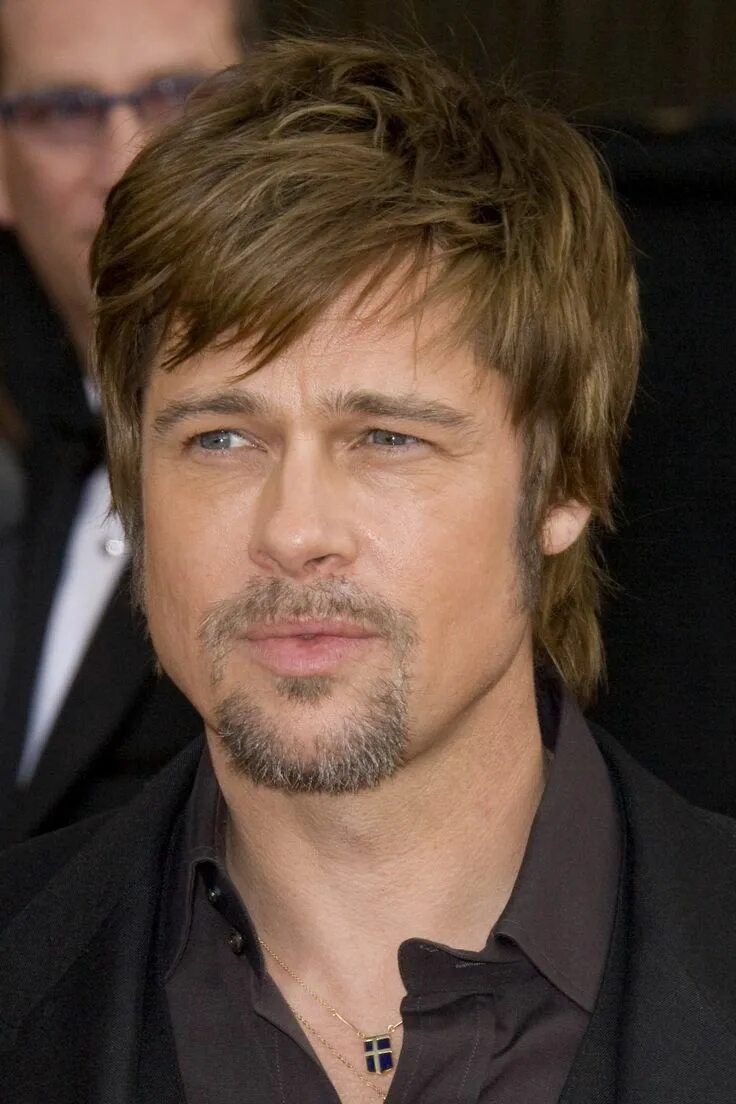 Прически на круглое лицо мужские длинные 40 Charming Brad Pitt Hairstyles - Many Styling Ideas Brad pitt hair, Brad pitt,