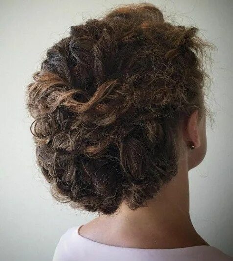 Прически на кучерявые волосы средней 20 Hairstyles and Haircuts for Curly Hair Curly hair styles, Haircuts for curly 