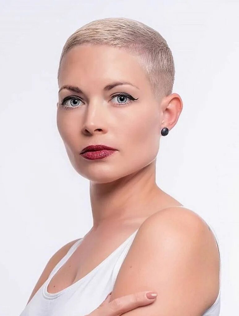 Прически на очень короткий волос фото Pin by Kapsel voorbeelden en ideeën on Buzz cut kapsels 02 Super short hair, Ver